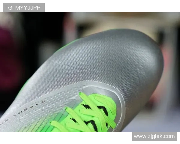 足球球星上脚球鞋全解析 各大品牌新品与经典款式盘点